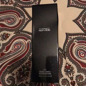 MAC prep + prime +fix skin refresher finish mist